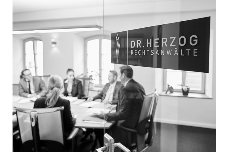 Dr. Herzog Rechtsanwälte Rechtsanwaltskanzlei Über uns - Firmenbild #3
