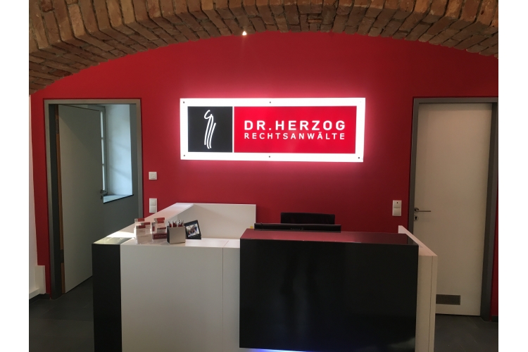 Dr. Herzog Rechtsanwälte Rechtsanwaltskanzlei Über uns - Firmenbild #1
