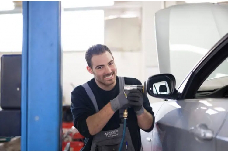 Automobile Individuell Automotive GmbH Über uns - Firmenbild #3