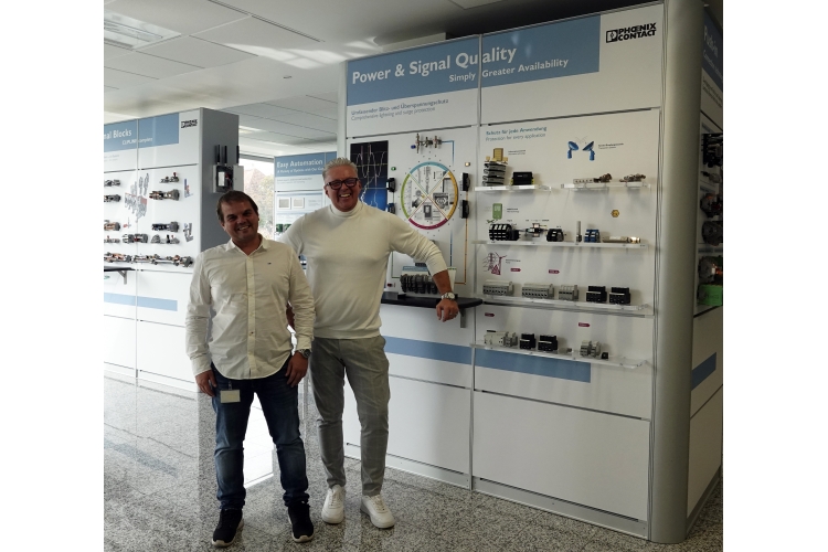 Phoenix Contact GmbH · Karriereseite Connectoor