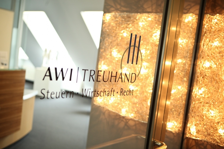 AWI TREUHAND Steuerberatungsgesellschaft GmbH & Co. KG  Über uns - Firmenbild #3